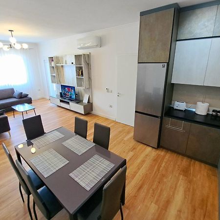 Pazari Luxury Central Apartment Тирана Екстериор снимка